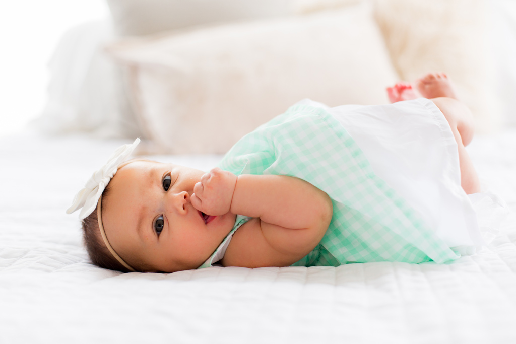 seattle family photographer photoshoot in studio